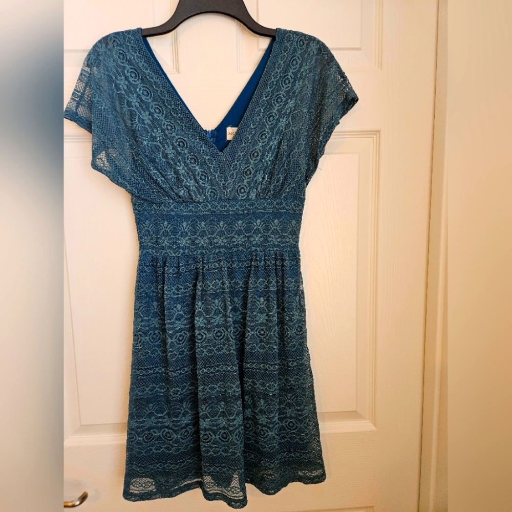 Size S Emerald/Dark Teal Lace Fit and Flare Party Dress